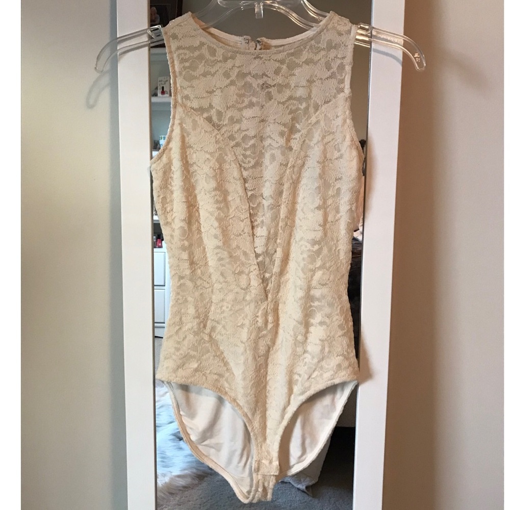 • Rachel Roy Cream Lace Bodysuit •